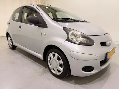 Toyota Aygo HB 1.0 VVT-i Access Airco (bj 2010)