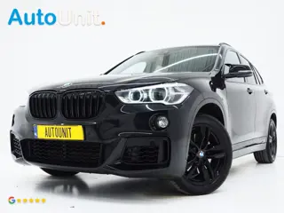 BMW X1 sDrive20i M Sport Full Black | HUD | Trekhaak | Sfeerlicht | Donkere Hemel | Stoelverwarming 