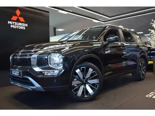 Mitsubishi Outlander 2.4 PHEV First Edition | Direct Leverbaar | 8 Jaar Mitsubishi Garantie |