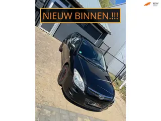 Hyundai I30 1.4i Dyna Airco Elek Ramen LAGE KM!!