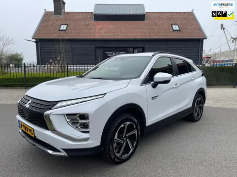 Mitsubishi Eclipse Cross 2.4 PHEV 188Pk Plug-in Hybride Intense+ Navigatie Camera Trekhaak