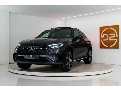Mercedes-Benz GLC Coupé 300e 4MATIC AMG 320PK | Pano | Burmester | Memory | Keyless | VOL! 12 MND Ga