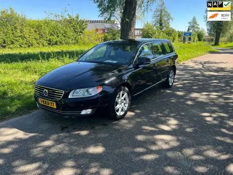 Volvo V70 1.6 T4 Nordic+ Navi Lederbekleding Cuise Automaat Clima Stoelverwarming Pdc Voor En Achter