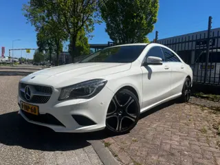 Mercedes-Benz CLA-klasse 180 Ambition (Parkeersensoren, Stoelverwarming, NL-auto)