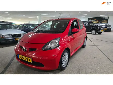 Toyota Aygo 1.0-12V + 5drs nieuwe apk Airco + elec. Ramen