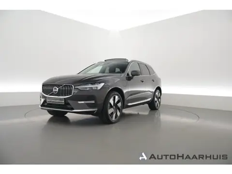 Volvo XC60 2.0 T8 Plug-in hybrid AWD Ultimate Bright | SOH 98% | Pano | H&K Audio | Stoel-Stuurverw.