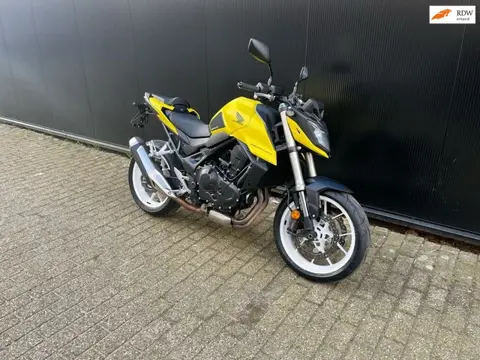Honda CB 750 Hornet - 2023 - Traction Control - TFT Scherm - ABS