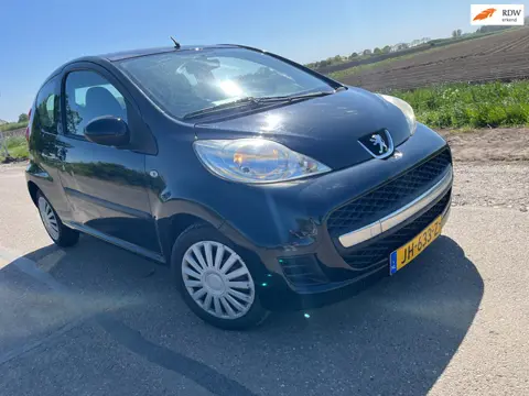 Peugeot 107 1.0-12V Urban Move / 115.000 airco apk!