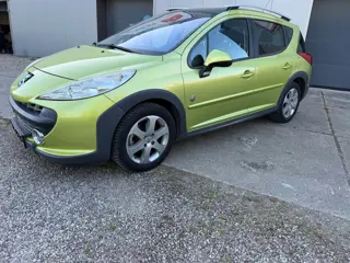Peugeot 207 SW Outdoor 1.6 VTi XS met airco en panoramadak