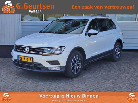 Volkswagen Tiguan 1.4 TSI ACT Comfortline Business Trekhaak, Stuur/Stoel verwarming, ACC, Apple carp