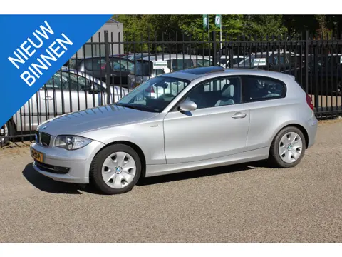 BMW 1-serie 118i Automaat Business Line, Airco!