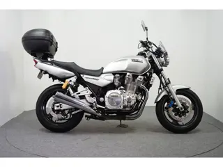 Yamaha XJR 1300 (bj 2001)