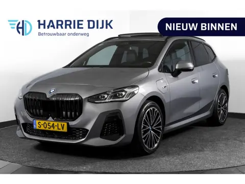BMW 2 Serie Active Tourer 225e xDrive 245 PK M-Sport - Automaat Org. NL | S/K-Panodak | Shadow Line 