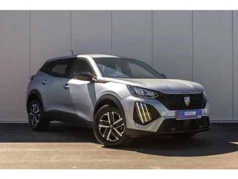 Peugeot 2008 1.2 Hybrid 136 Style