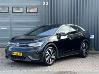 Volkswagen ID.5 Pro 77 kWh|1e Eigenaar|Pano|Warmtepomp|Trekhaak|Cam|Sfeer