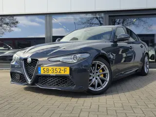 Alfa Romeo Giulia 2.0T Super + XENON + VOLLEER + SPORTPAKKET + MEMORY