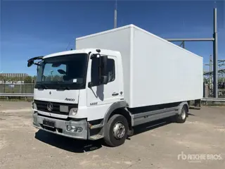 Mercedes-Benz Atego 4x2 Van Truck (bj 2010)