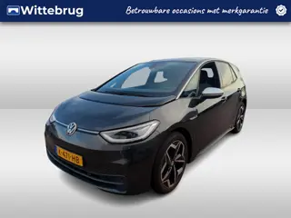 Volkswagen ID.3 First Plus 58 kWh Navigatie / Stoelverwarming / Clima / App-connect / Achteruitrijca