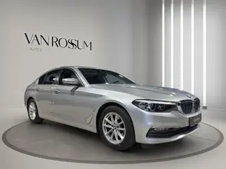 BMW 5-serie 530e iPerformance eDrive Edition | Leder | Schuif-/Kanteldak | Camera | Sfeerverl |