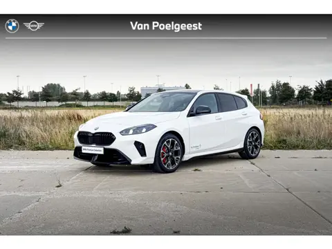 BMW 1 Serie 120 M Sport | M Sport Pro | Harman Kardon | Comfort Access | Stoelverwarming |
