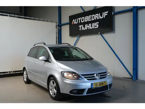 Volkswagen Golf Plus 1.6 Trendline > Lees advertentie <