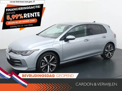 Volkswagen Golf Life Edition 1.5 eHybrid 150 kW / 204 PK DSG | Stoel- & stuurwielverwarming |