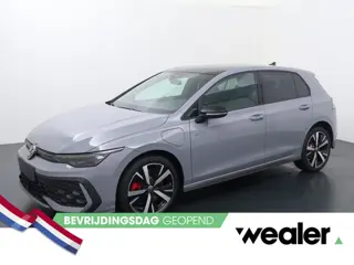 Volkswagen Golf GTE 1.5 eHybrid 200 kW / 272 PK Hatchback 6-DSG | Panoramadak | Black Style |