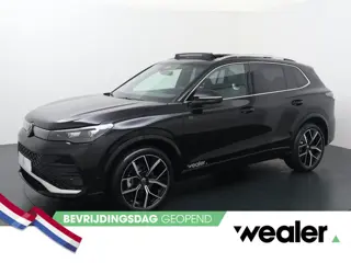 Volkswagen Tiguan R-Line-Edition 1.5 110 kW / 150 pk eTSI 7 versn. DSG | Trekhaak met wegklapbare ko