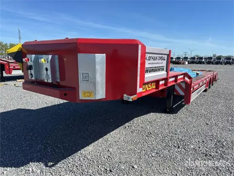 AYHAN Ünsal Wonderful Tri/A Lowboy Trailer (Unused