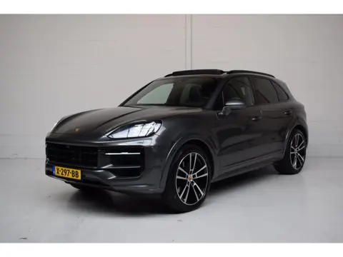 Porsche Cayenne 3.0 E-Hybrid ORG.NED / FACELIFT / NW €161000 / HUD / SPORTUITLAAT / 4 WIELSTURING / 