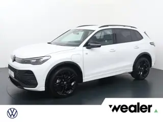Volkswagen Tiguan 1.5 eHybrid R-Line Business | 204 PK | SoH 100% | Automaat | Trekhaak wegklapbaar 