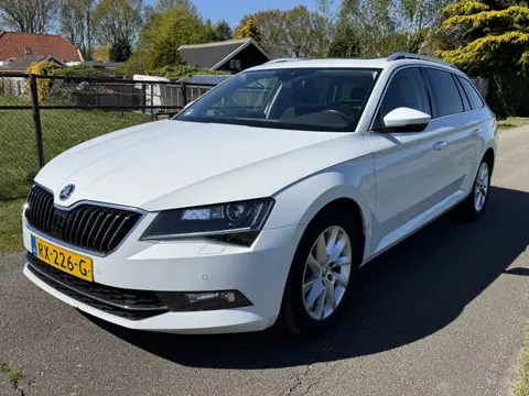 Škoda Superb Combi 1.4 TSI ACT 150PK Ambition Business LED/NAVI/CRUISE/PANODAK/ELEK.KLEP