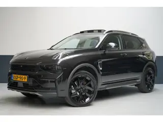 Lynk & Co 01 1.5 | Zwart optiek | Panoramadak | Navigatie | Memory | Apple CarPlay