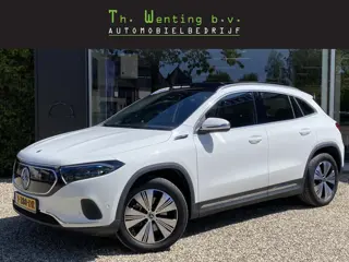 Mercedes-Benz EQA 300 4MATIC AMG Line 67 kWh | Panoramadak | Stoelverwarming | 1800kg Trekgewicht | 