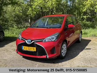 Toyota Yaris 1.5 Hybrid Now . 2 ZONE AIRCO . ELEKTRISCH VERSTELBARE BUITENSPEIGELS . RADIO .