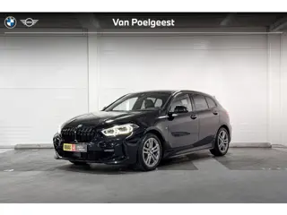 BMW 1 Serie 118i Business Edition | M-Sport | Cruise Control | HiFi | M Sport-onderstel | Apple Carp