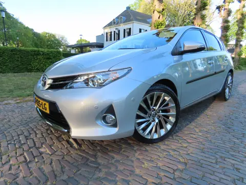 Toyota Auris 1.6 Aspiration Ecc Cruisecontrol Navigatie Achteruitrijcamera Stoelverwarming Parkassis
