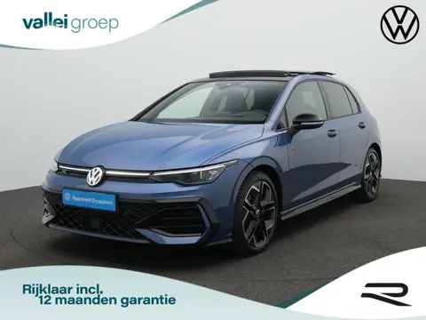 Volkswagen Golf 1.5 eTSI 150 pk DSG R-Line | Panoramadak | Trekhaak | Standkachel | IQ Light | Head-