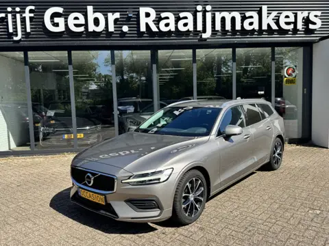 Volvo V60 2.0 D3 Momentum*Navigatie*Leder* (bj 2021)