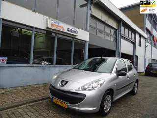 Peugeot 206 + 1.1 Access Lite Airco