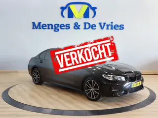 BMW 3 Serie 318i Executive Edition Sport Line Airco ECC | Virtual | Sfeer | Apple Carplay | M Stuur 