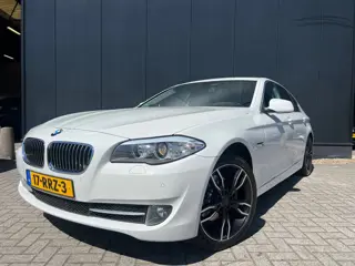 BMW 5-serie 523i 6Cil/Aut/Navi/Dak/19'Lmv/Nap!