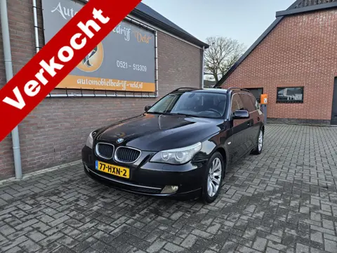 BMW 5 Serie Touring 520i Corporate Lease Business Line Edition I (tik in de motor)
