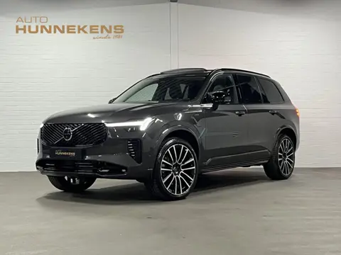 Volvo XC90 T8 AWD Ultra Dark Luchtvering | Massage | Bowers & Wilkins | Trekhaak | Adapt. Cruise | S