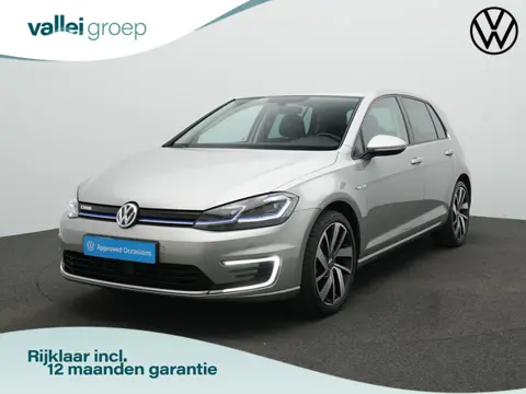 Volkswagen e-Golf 136 pk E-DITION | Warmtepomp | Achteruitrijcamera | Navigatie