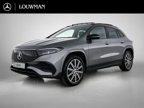 Mercedes-Benz EQA 250+ Business Solution AMG 71 kWh | Premium pakket | Nightpakket | Trekhaak | Pano