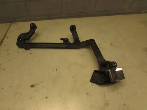 RECHTER KOFFERBEUGEL Honda ST 1100 Pan European 1990 - 2001