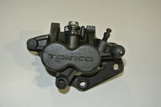 REMKLAUW LINKS VOOR Suzuki XF 650 Freewind 1997 - 1999