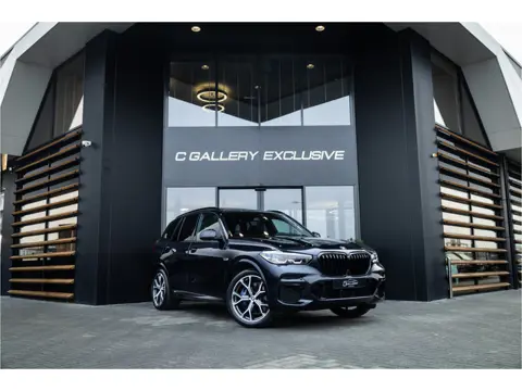 BMW X5 xDrive45e Executive - M Sport | Panorama | Luchtvering | 360 Camera