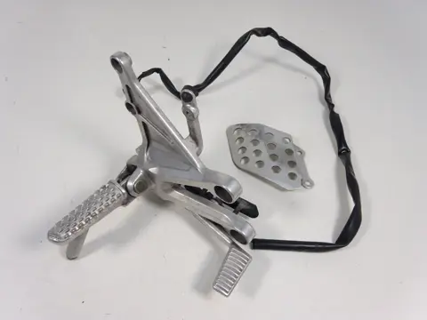 RECHTER SCHETSPLAAT Honda CBR Fireblade 2004 - 2005